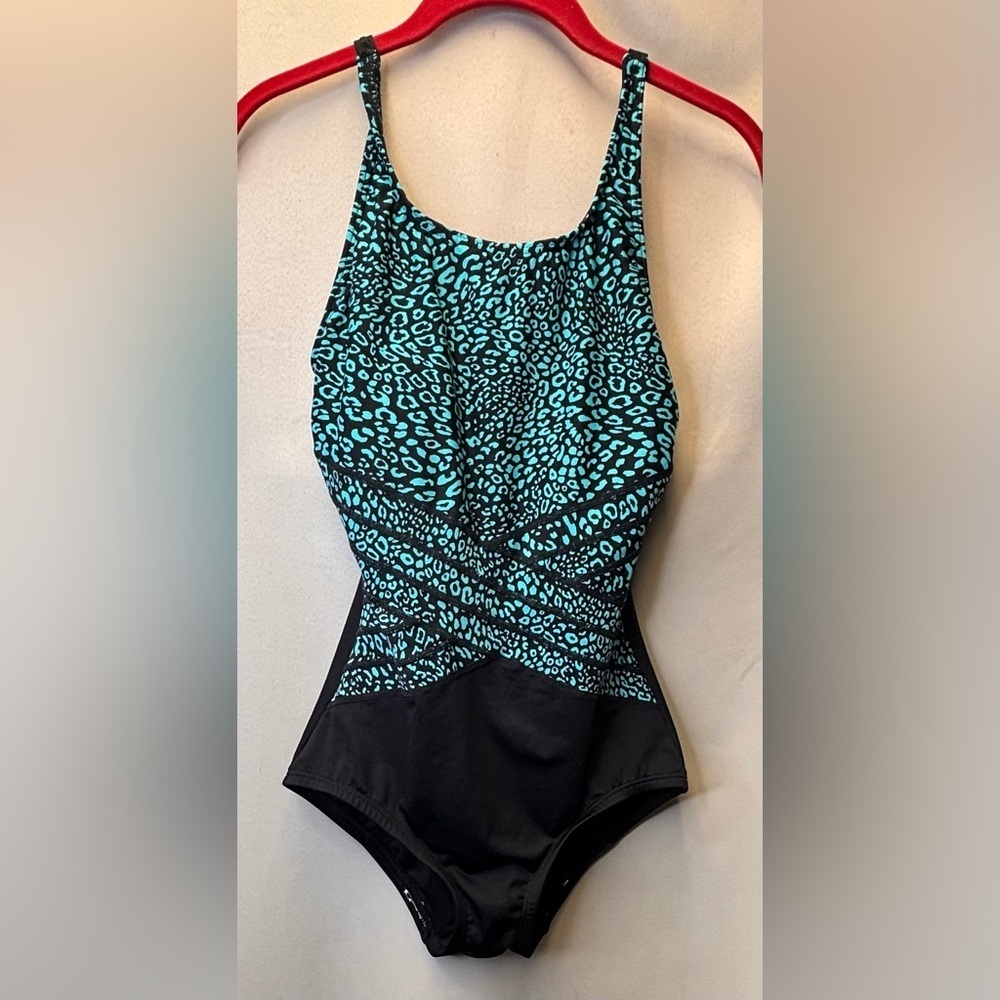 Gabar Women's One Piece Tummy Control Swimsuit Size 10c